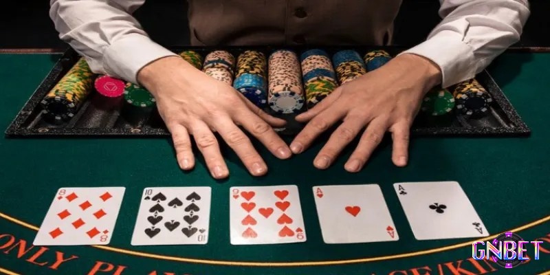 Tính toán pot odds và expected value chi tiết