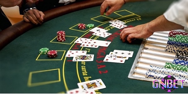 Kiểm soát cảm xúc trong Poker là một thủ thuật tâm lý quan trọng, giúp bạn tránh mất kiểm soát khi gặp phải những ván thua