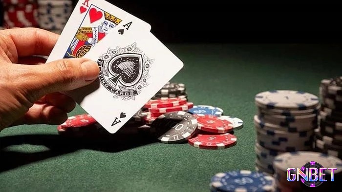 Nhiều người chơi mới không nắm rõ quy tắc cố định của dealer, dẫn đến việc đưa ra quyết định không tối ưu