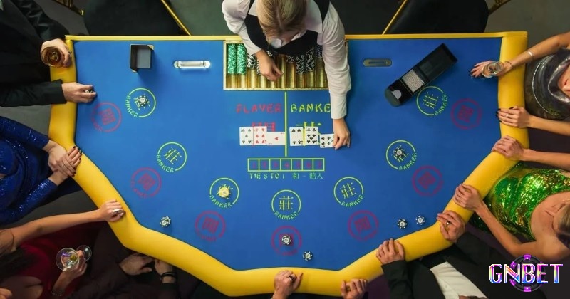 Cược Tie là khi bạn dự đoán rằng cả Player và Banker sẽ có cùng tổng điểm