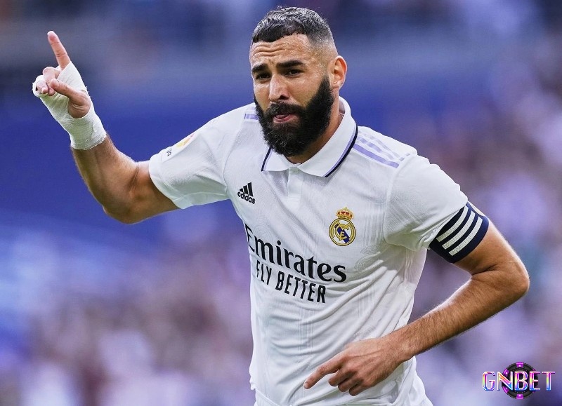 Karim Benzema đã chứng minh rằng tuổi tác không phải là rào cản để duy trì vị thế trong top tiền đạo hay nhất