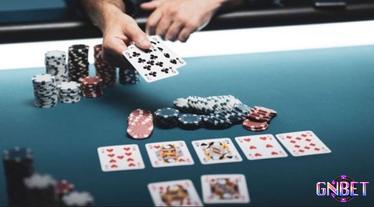 Quá trình Xì Tố lan tỏa tại Việt Nam từ trò chơi truyền thống đến các nền tảng game bài online.