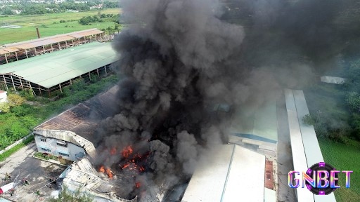 Giấc mơ thấy nhà mình bốc cháy thường được nhiều đề thủ xem là dấu hiệu liên quan đến cơ hội tài lộc