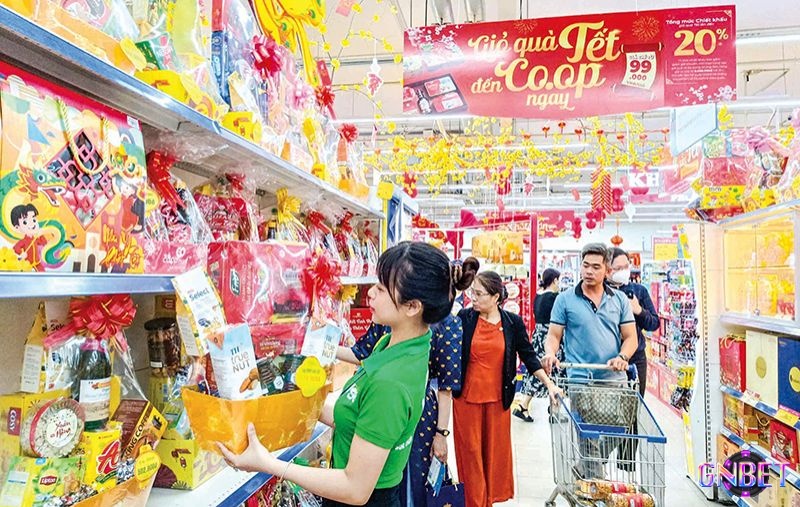 Mơ thấy đi mua sắm cùng với bố mẹ thể hiện sự gắn bó trong gia đình của bạn